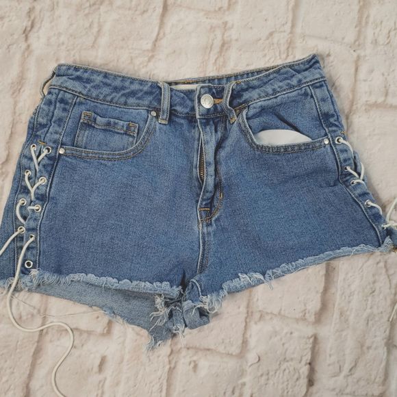 PacSun Pants - Pacsun women's High Rise Short size 26 Lace sides